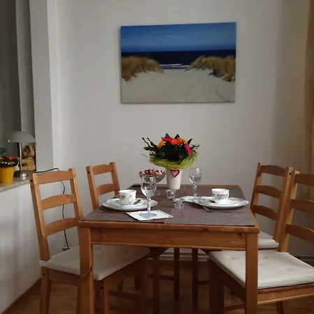 Ahlbeck Haus Ostpreussen Wla5 Strandnah Mit Wlan Und Terrasse アパート *